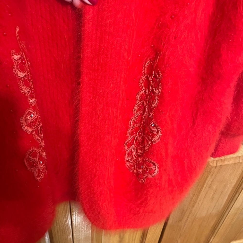 Vintage red angora cardigan. Lee Sands brand. Fully lined. Fits like a l… - Picture 14 of 14
